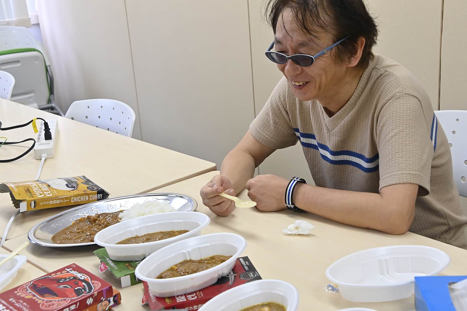 自動車メーカーの社員食堂のレトルトカレー16種類を食べ比べ【Ｐ専食堂】 〜 画像45