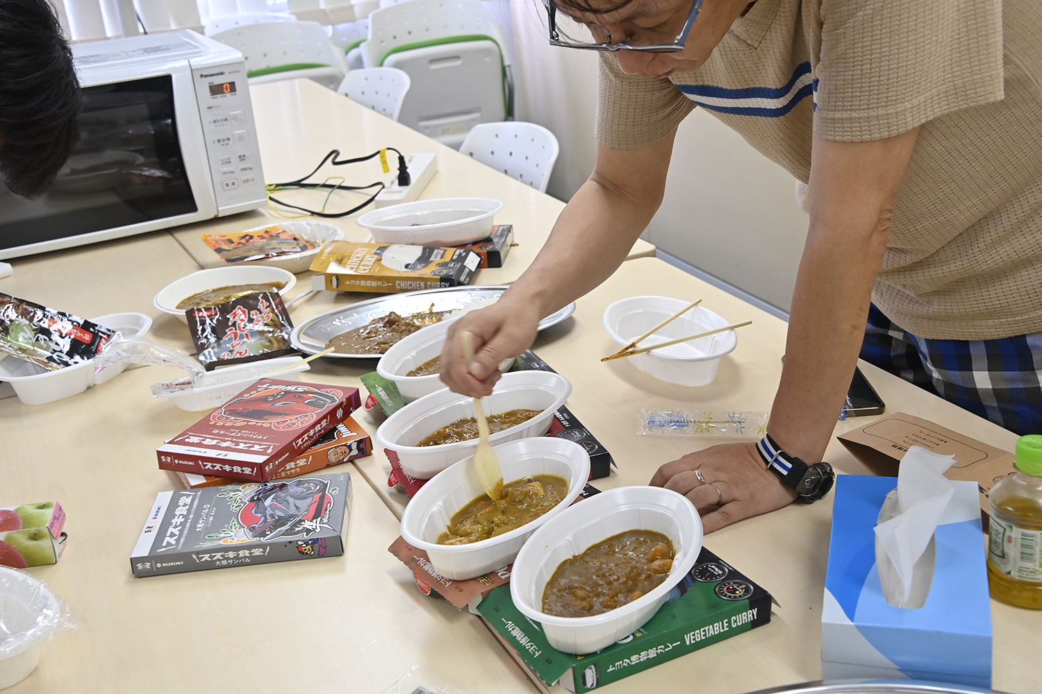 自動車メーカーの社員食堂のレトルトカレー16種類を食べ比べ【Ｐ専食堂】 〜 画像48