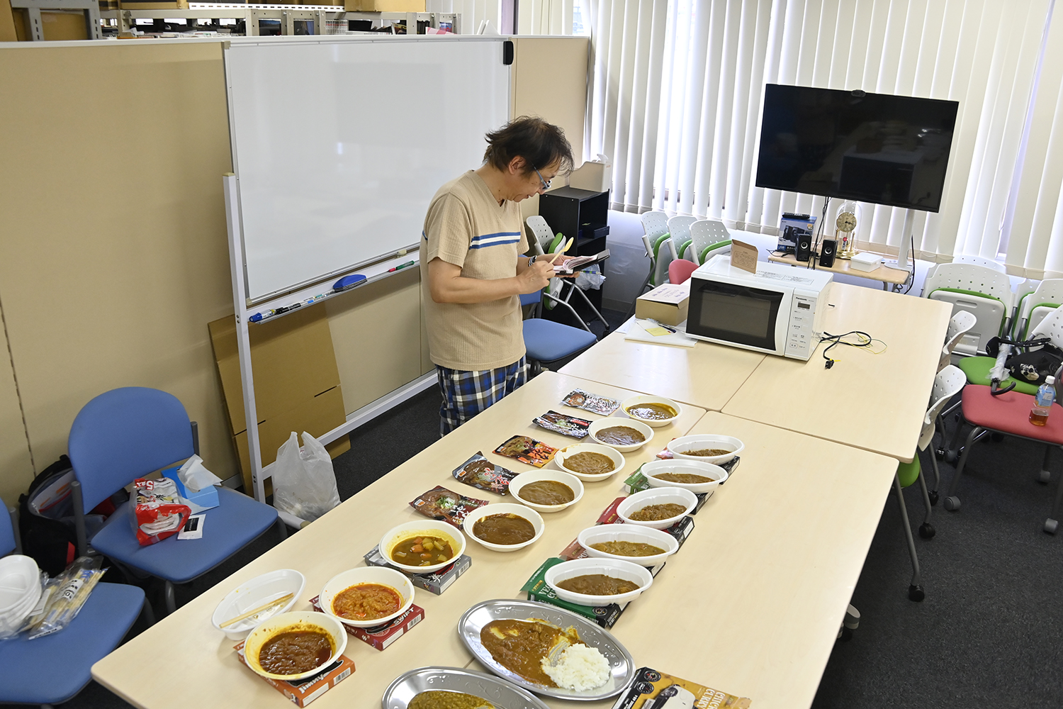 自動車メーカーの社員食堂のレトルトカレー16種類を食べ比べ【Ｐ専食堂】 〜 画像67