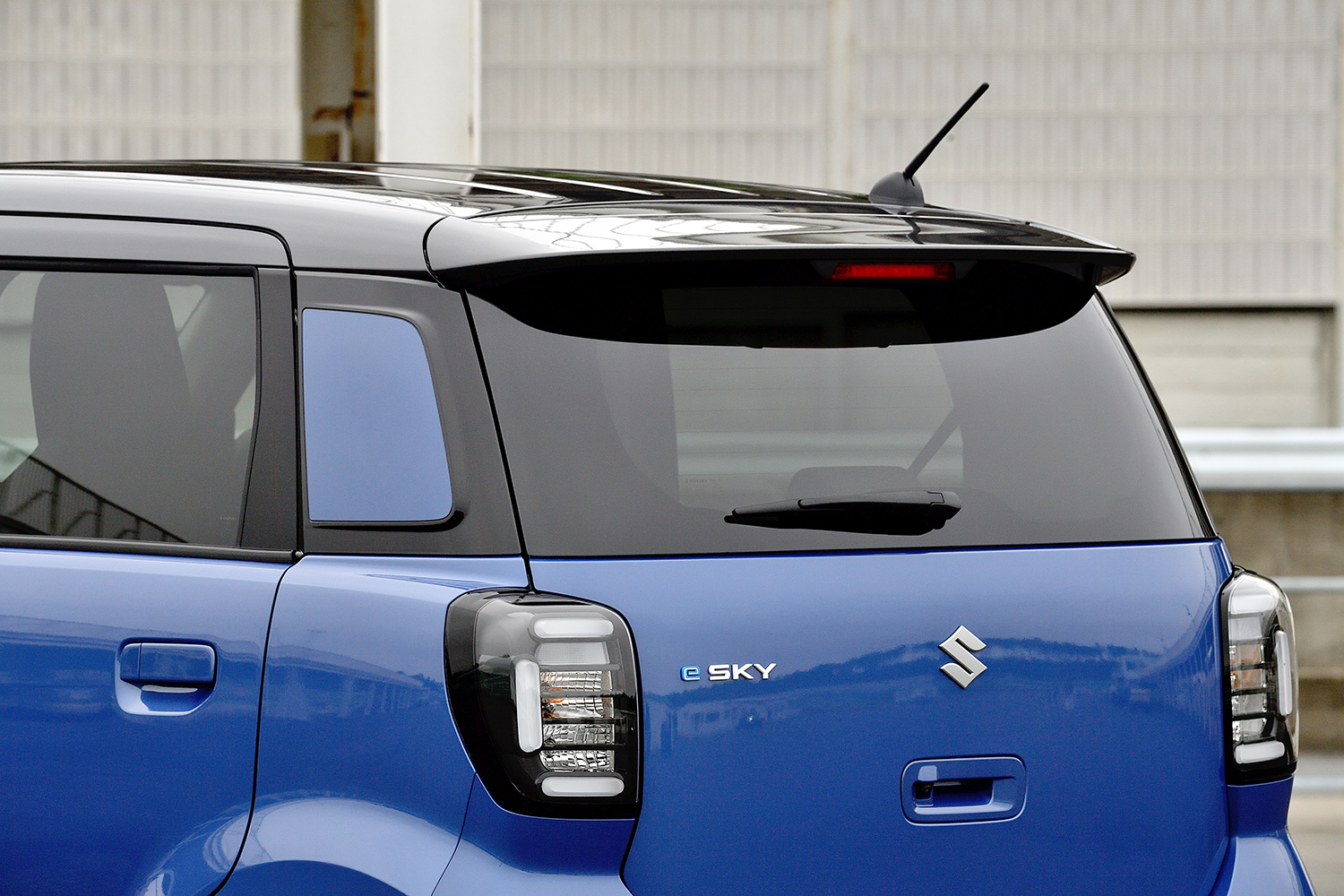 スズキ初の軽乗用EV「eスカイ」は26kWhしかないバッテリー容量で航続距離は310kmを実現 〜 画像18