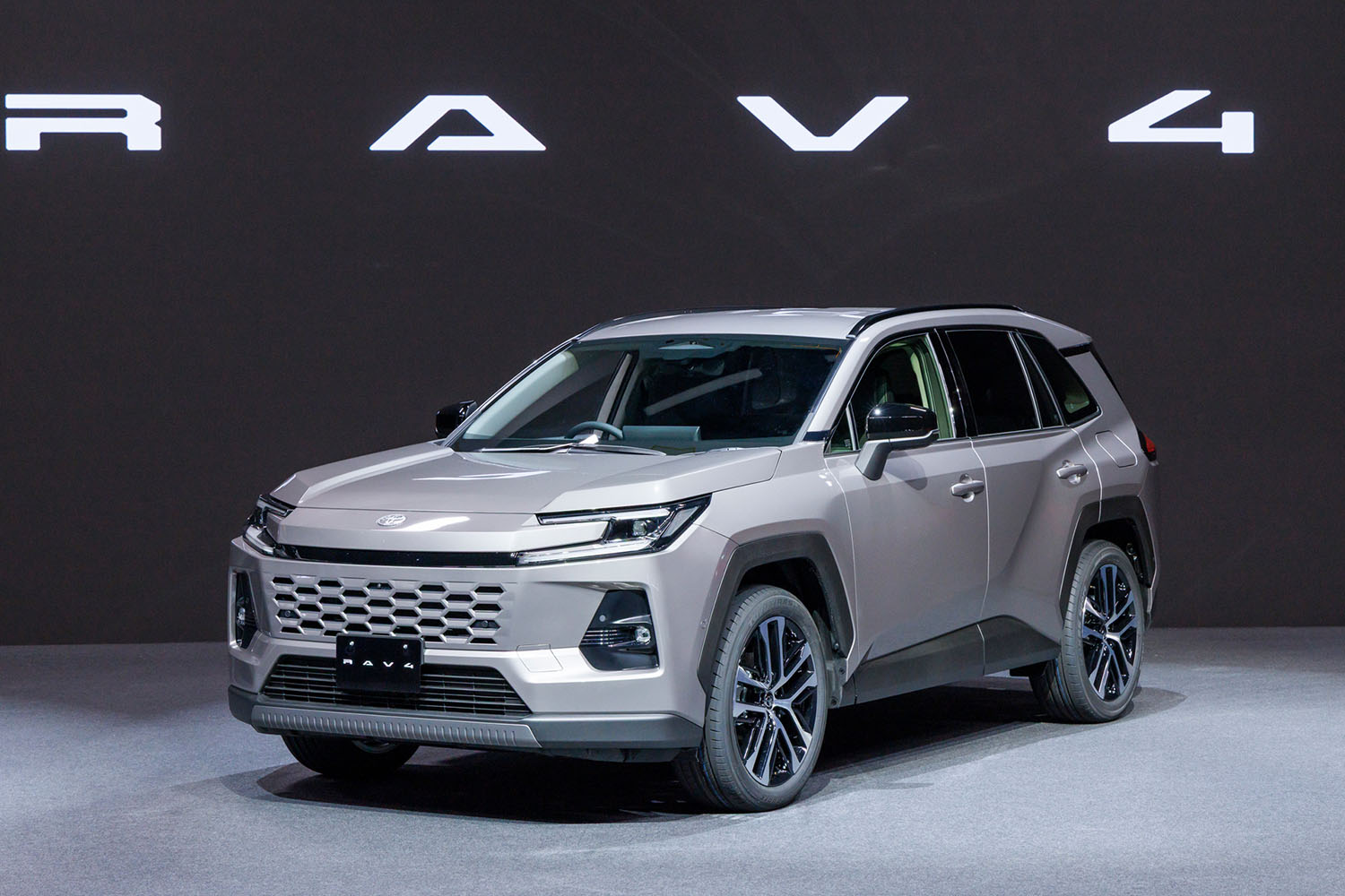 トヨタRAV4のフロントスタイリング