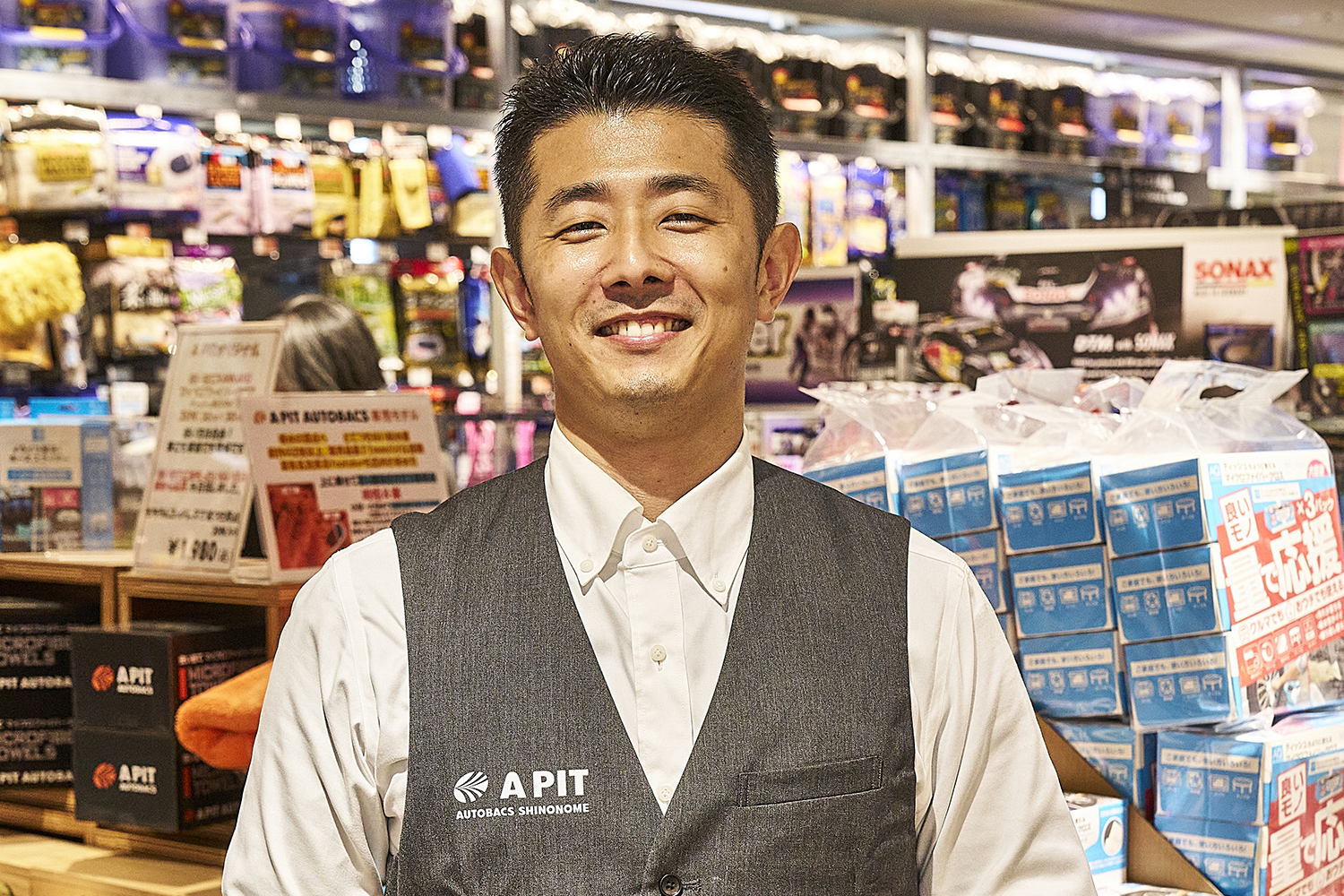 A PITオートバックス東雲チームマネージャーの羽富さん