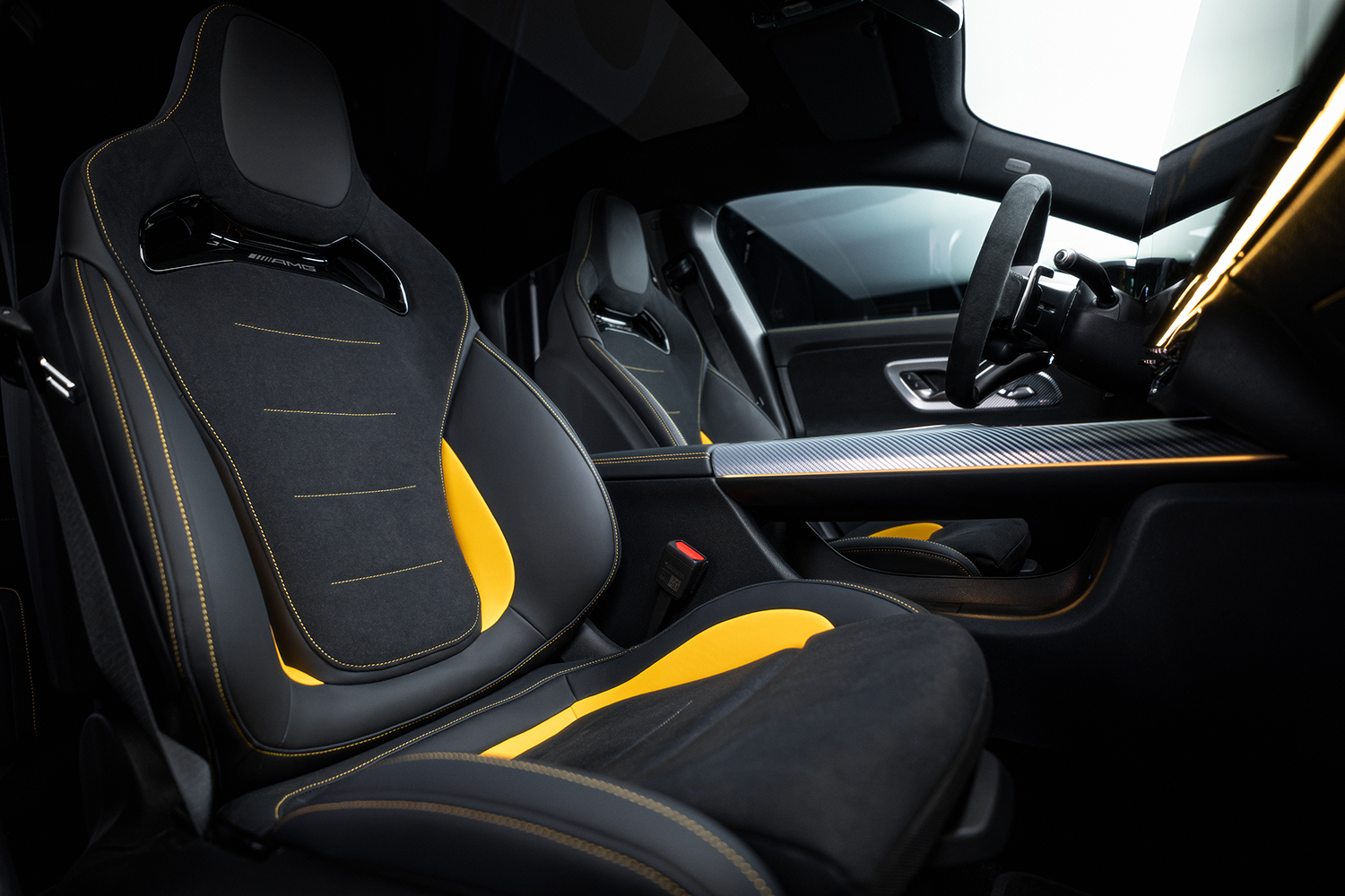 メルセデス・ベンツが新型AMG CLA 45 4MATIC+が登場 〜 画像14