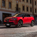 【画像】アルファロメオ・ジュニアでもっとも高価なモデル！　限定車「スポルト スペチアーレ」に奢られた特別な装備と525万円の価値とは 〜 画像6