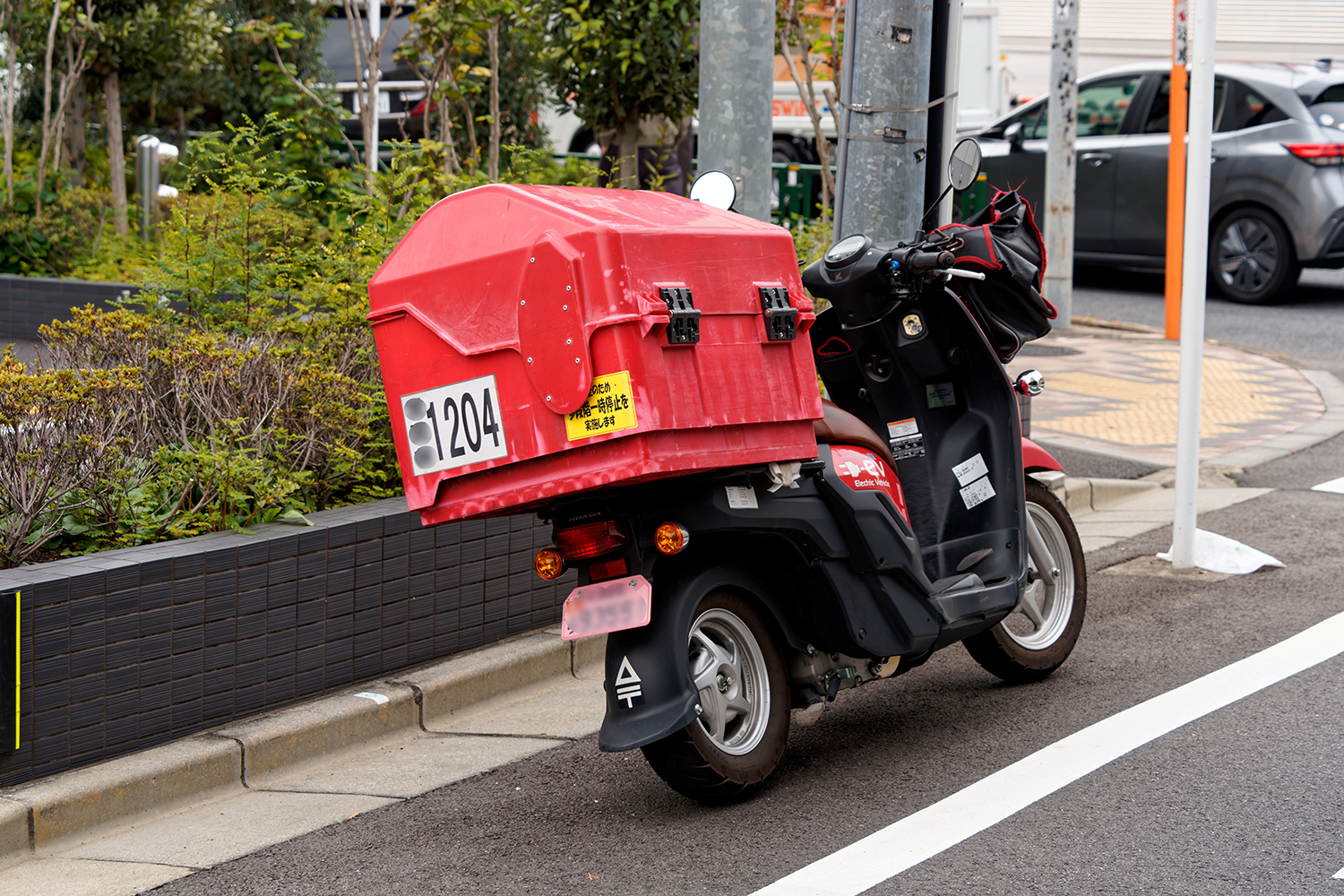 日本郵便の電動バイク 〜 画像2