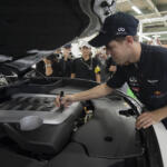 【画像】300km/hを目指すもわずかに届かず！　F1王者ベッテルの要望で作られたSUV「FX50ベッテルエディション」に込められた日産の本気っぷり 〜 画像2