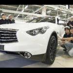 【画像】300km/hを目指すもわずかに届かず！　F1王者ベッテルの要望で作られたSUV「FX50ベッテルエディション」に込められた日産の本気っぷり 〜 画像3