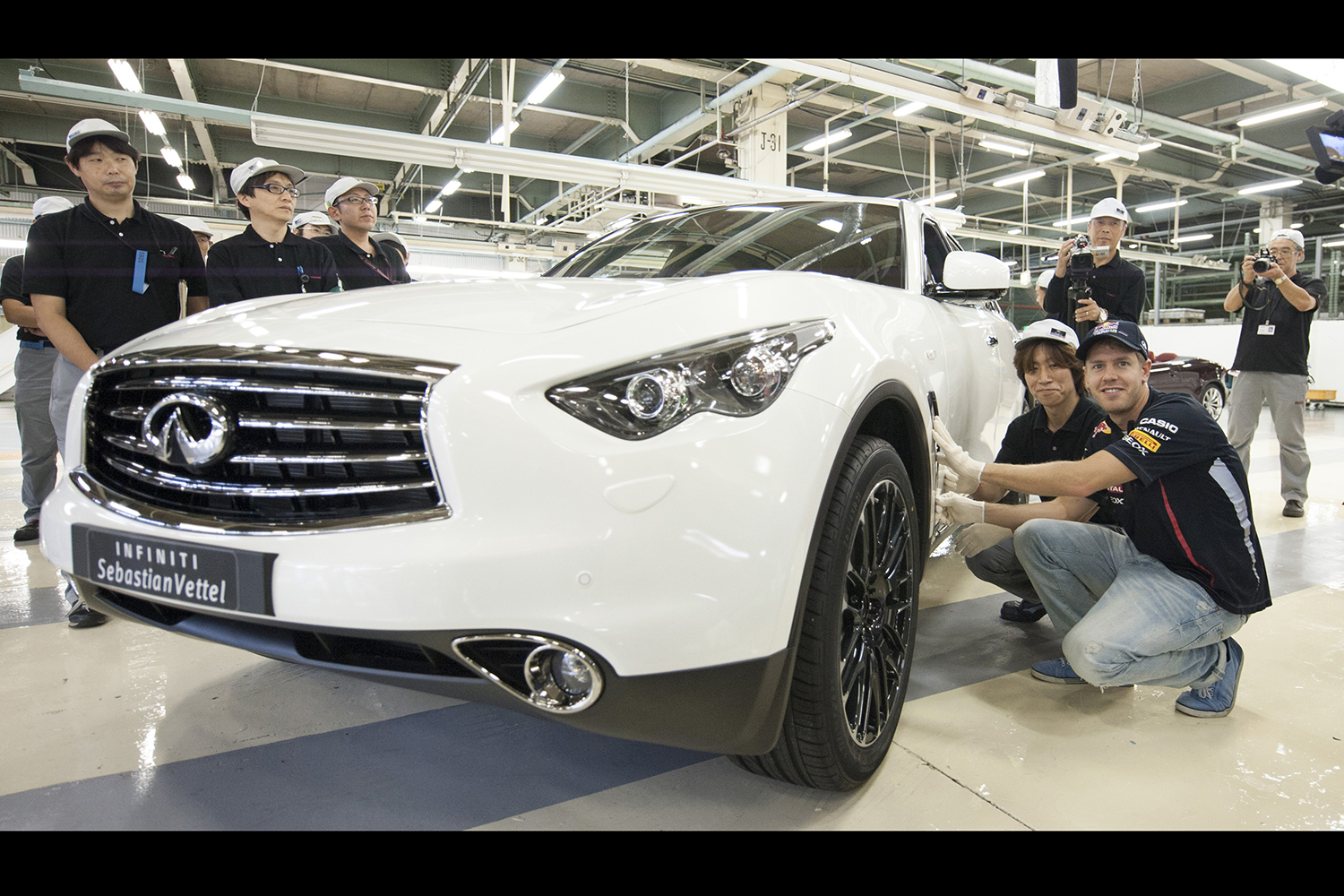 300km/hを目指した「FX50ベッテルエディション」 〜 画像3