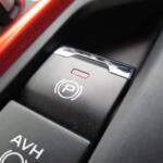 【画像】「電動パーキングブレーキ」による快適な運転っぷりに手放せなくなる人続出！　万能装備と思われがちだが「落とし穴」に要注意 〜 画像7