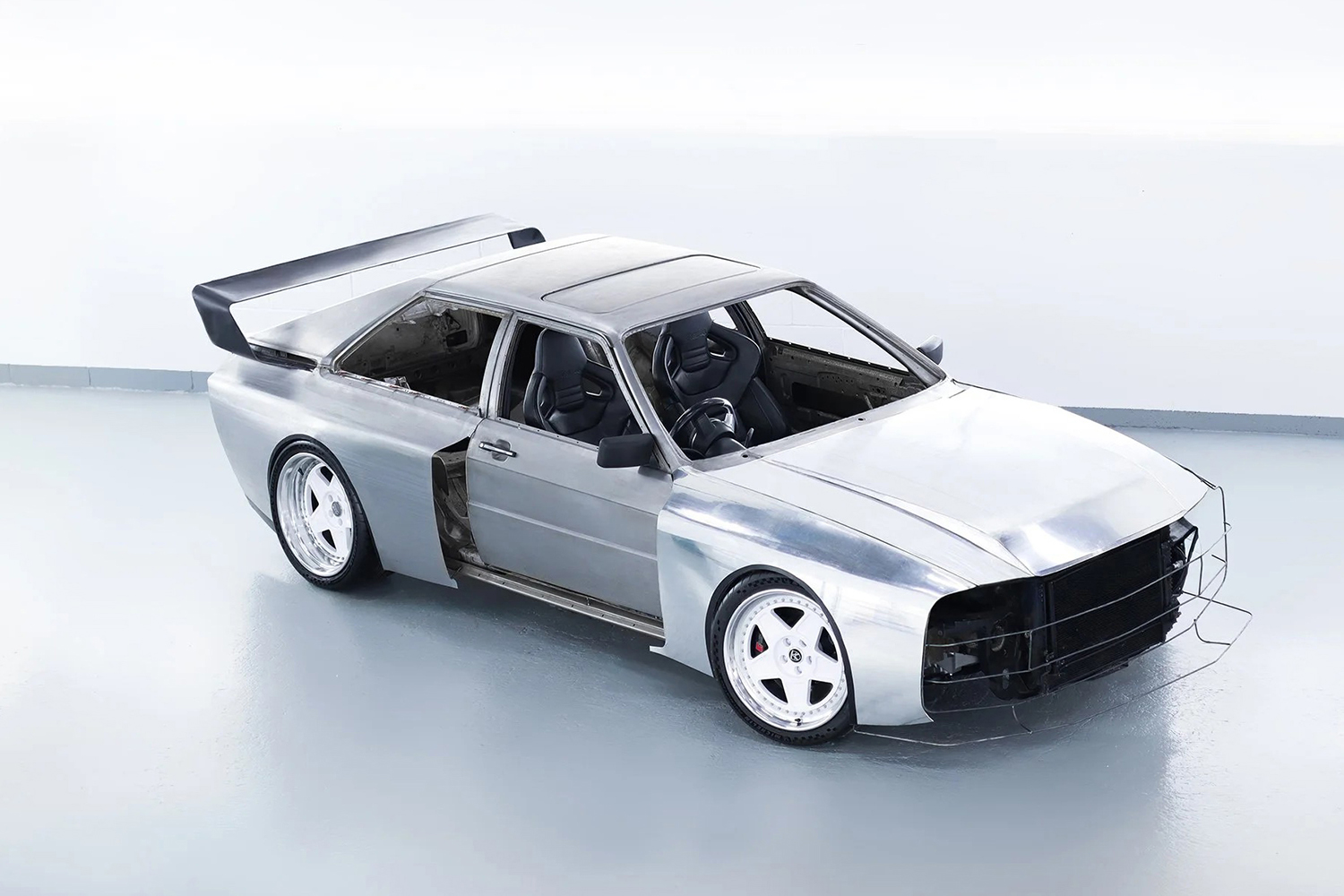 名車クワトロを現代化した「Audacious IV」が登場