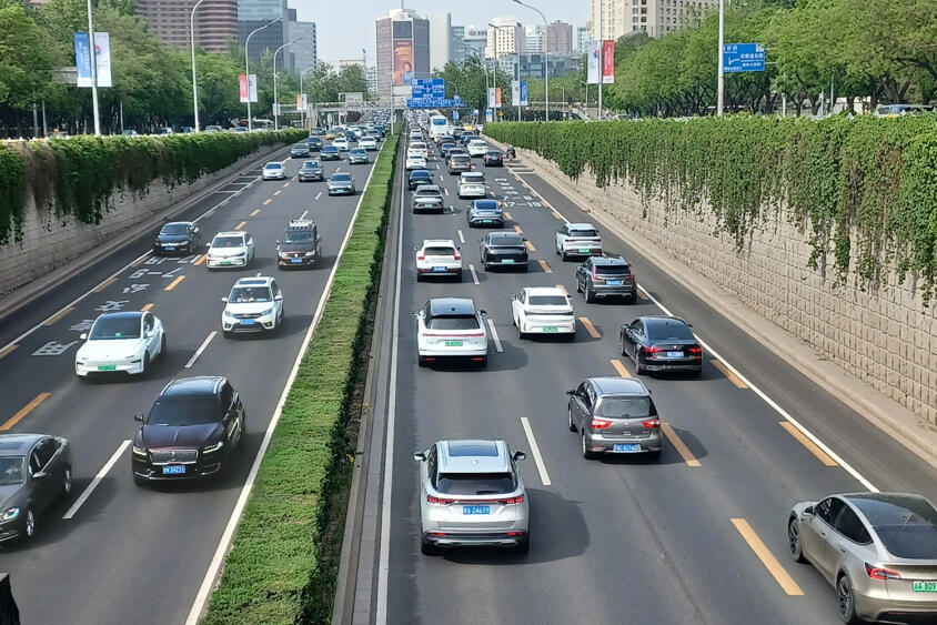 中国の海南省で2030年までにガソリン車販売禁止！　迷走する世界のEV政策と冷静な日本の「マルチパスウェイ」
