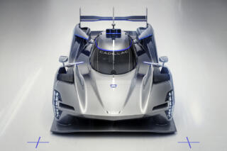 キャデラックが世界に1台のシングルシーター「V-ONE」を発表