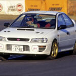 【画像】見た目重視で後輪だけタイヤサイズを変えるとクルマが壊れる！　4WD車が「前後違うサイズのタイヤ」を履いてはいけないといわれるワケ 〜 画像2