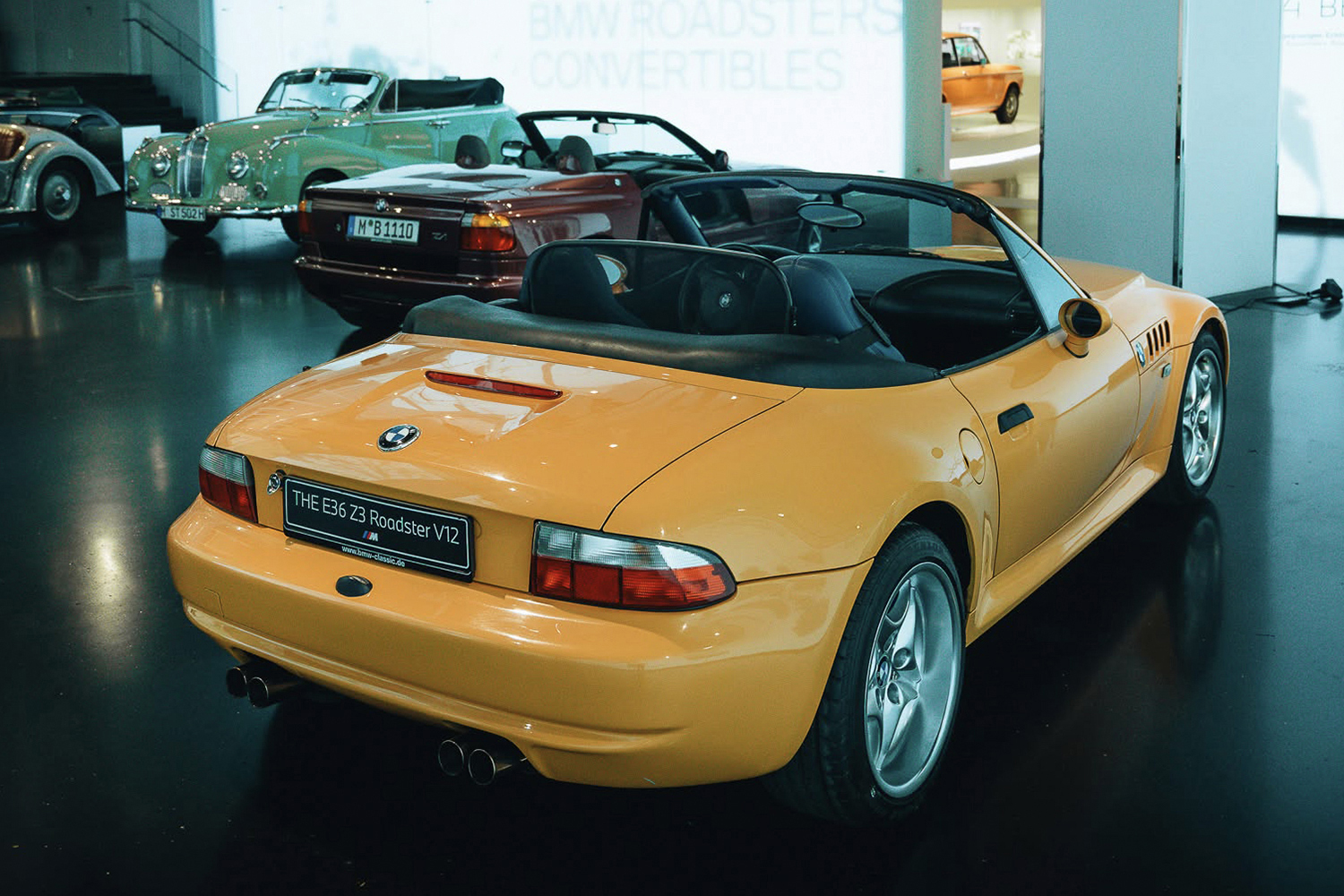 BMW Z3ロードスター V12