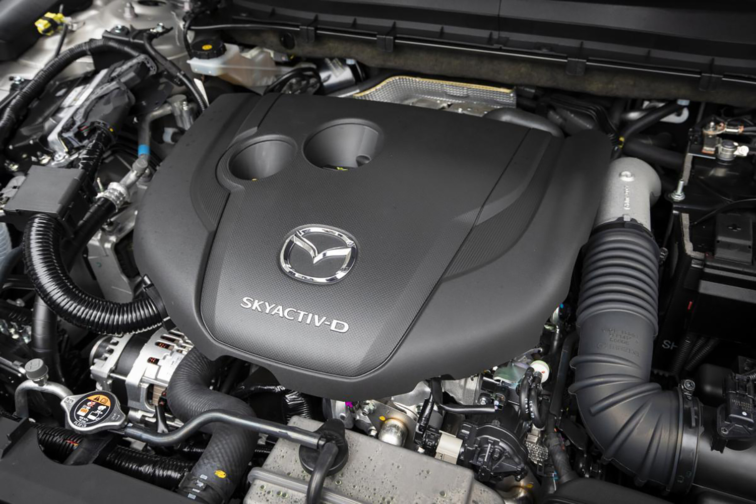 いま考えても謎なマツダが「SKYACTIV」にこだわり続けた理由