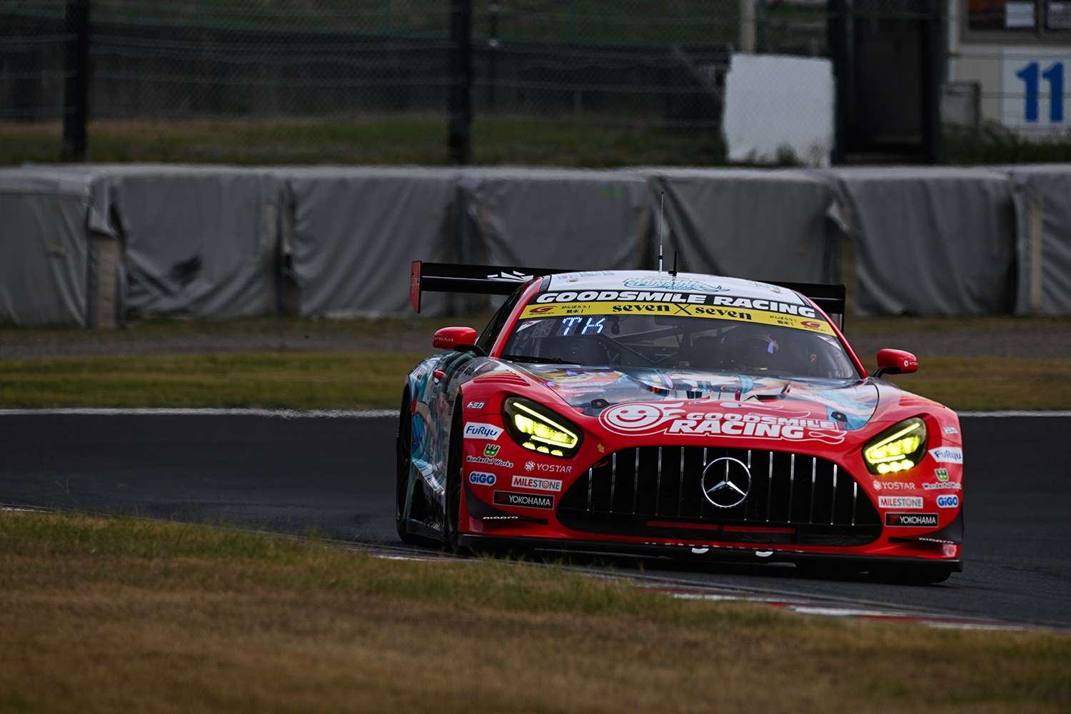 GOODSMILE RACING & TeamUKYO 4号車「グッドスマイル初音ミクAMG」