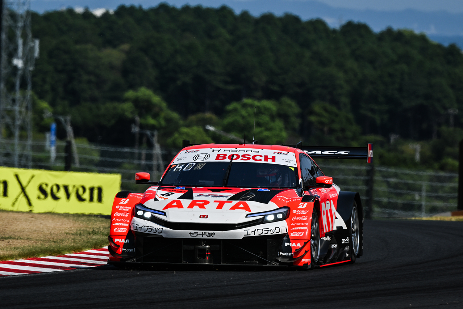 スーパーGT第5戦「鈴鹿GT300KM RACE」の様子