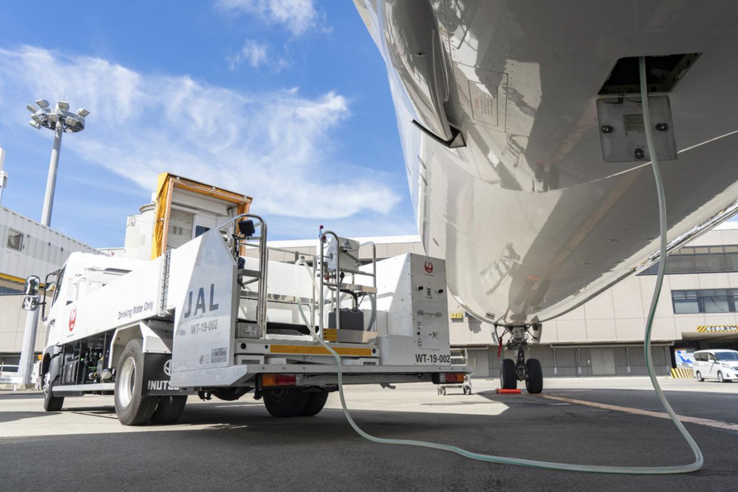 飛行機を支える超重要車両「ウォータートラック」と「ラバトリートラック」とは 〜 画像8