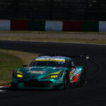 【画像】油にまみれるレース現場でパソコンを見つめる謎の人！　勝敗を裏で操る「レースエンジニア」の深すぎる仕事を直撃取材 〜 画像3