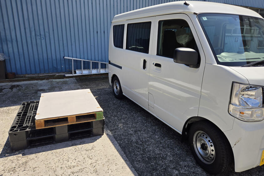 【石田確認済み】「軽バン」で総重量４トンの荷物を186校の学校へ配送。過酷な現場でわかった燃費がよくなる積み方と配送業者への敬意