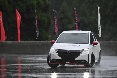 タイムの正確さを競う女子クラスは手に汗握る一騎打ち！　フォーミュラジムカーナRd.３億位武器モーターパークに挑む女子ドライバーの意気込み