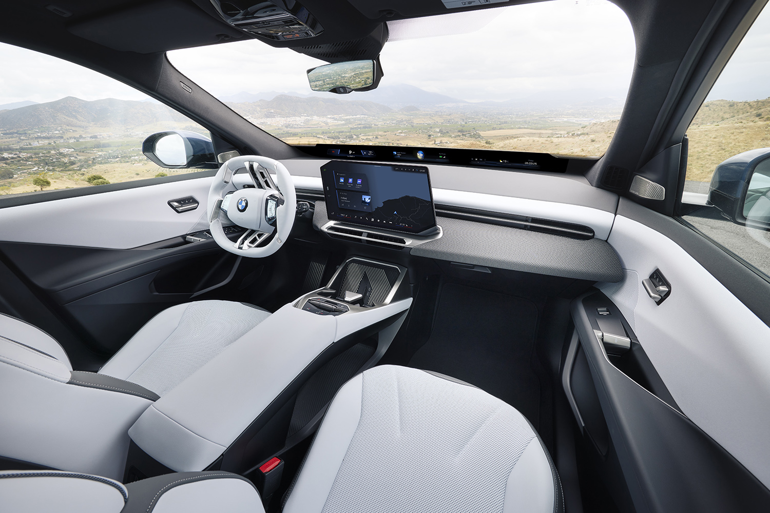 BMW iX3の車内