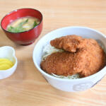 【画像】「見ればわかる」圧倒的ビジュアル！　美味しいモノ全部載せの「トン子定食」が偉大すぎる【Ｐ専食堂】 〜 画像3