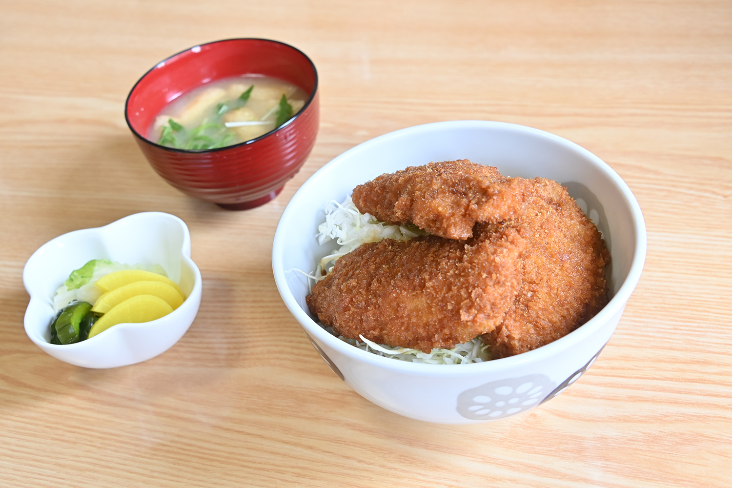お食事処 トン子のソースカツ丼