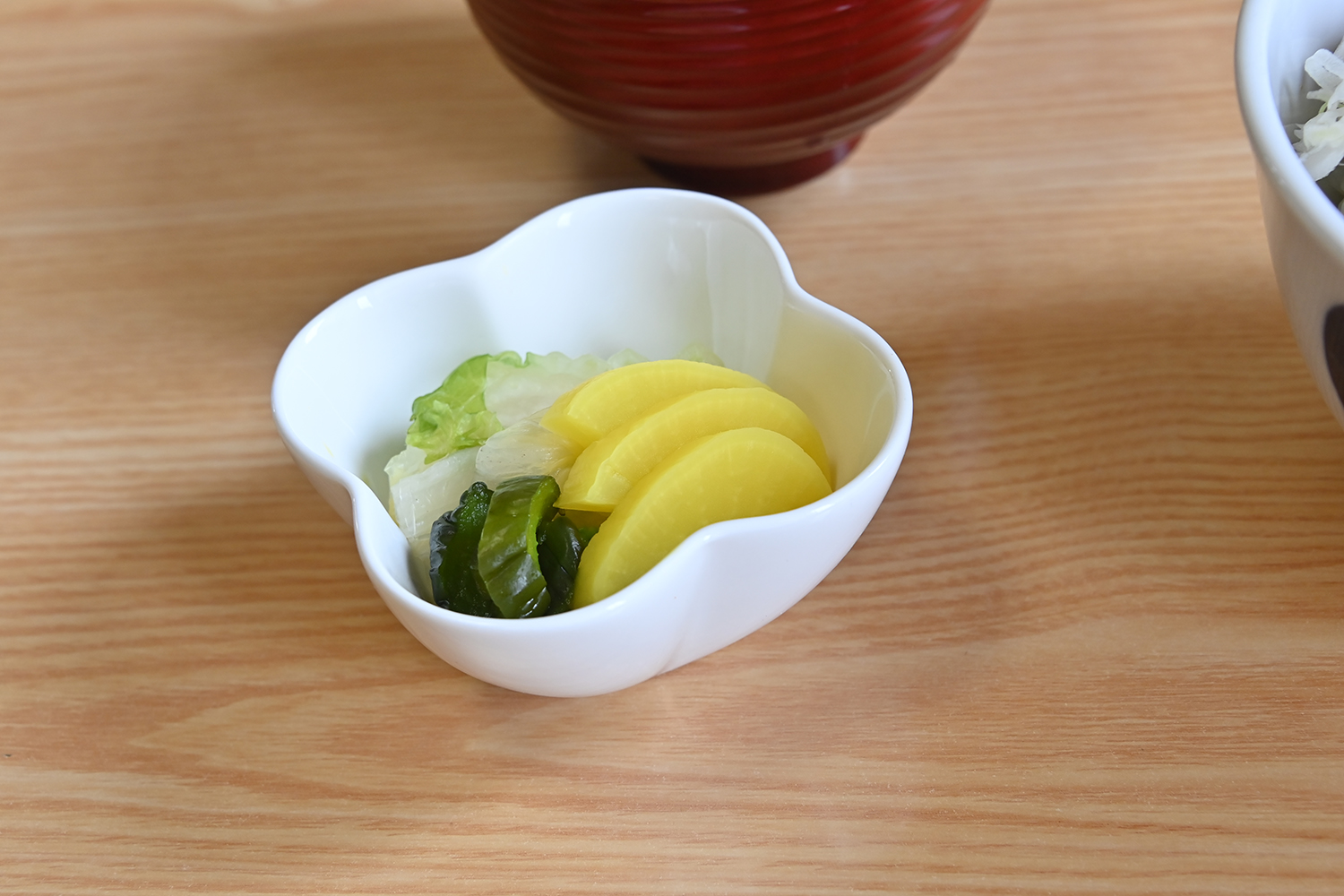 エビフライに唐揚げと焼肉まで山盛りの「トン子定食」がスゴすぎた【Ｐ専食堂】 〜 画像5