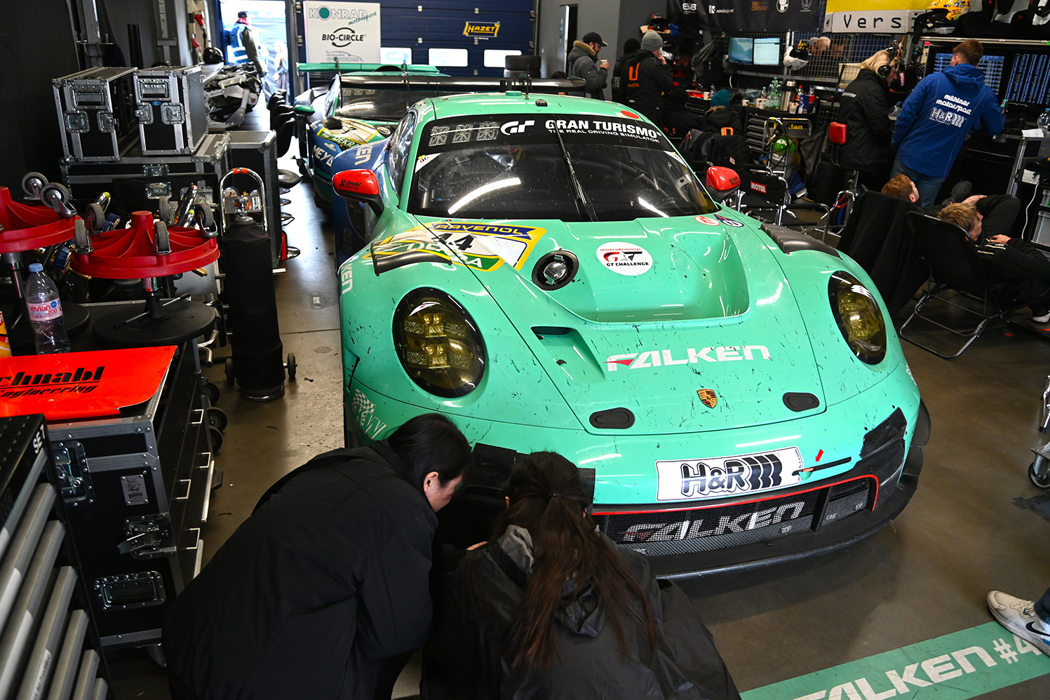 ニュル24時間レースは嘘から生まれたＭ３ツーリングGT3のまさかの総合３位ゲットで大盛況【みどり独乙通信】 〜 画像34
