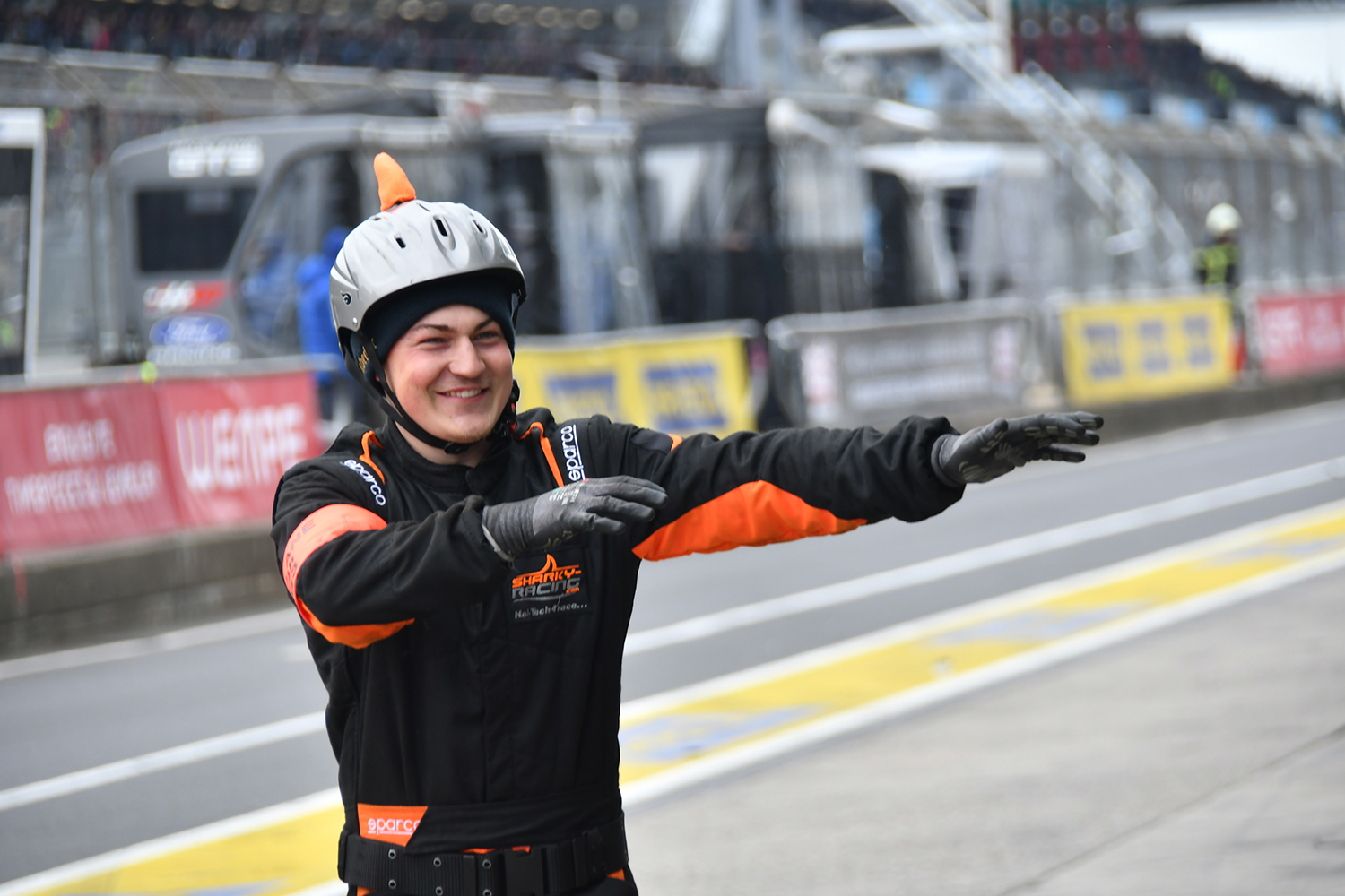 ニュル24時間レースは嘘から生まれたＭ３ツーリングGT3のまさかの総合３位ゲットで大盛況【みどり独乙通信】 〜 画像42