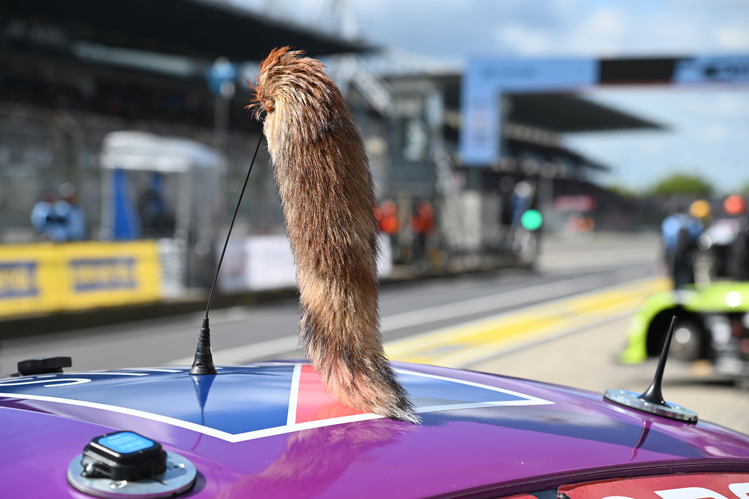 ニュル24時間レースは嘘から生まれたＭ３ツーリングGT3のまさかの総合３位ゲットで大盛況【みどり独乙通信】 〜 画像47