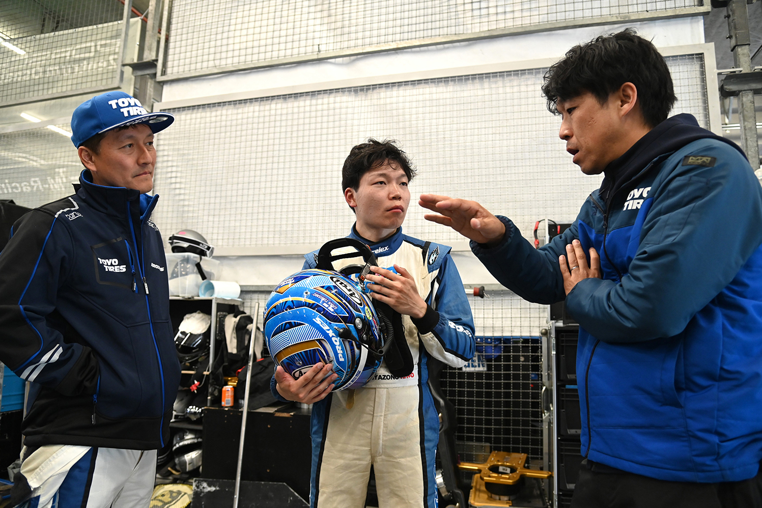 ニュル24時間レースは嘘から生まれたＭ３ツーリングGT3のまさかの総合３位ゲットで大盛況【みどり独乙通信】 〜 画像62
