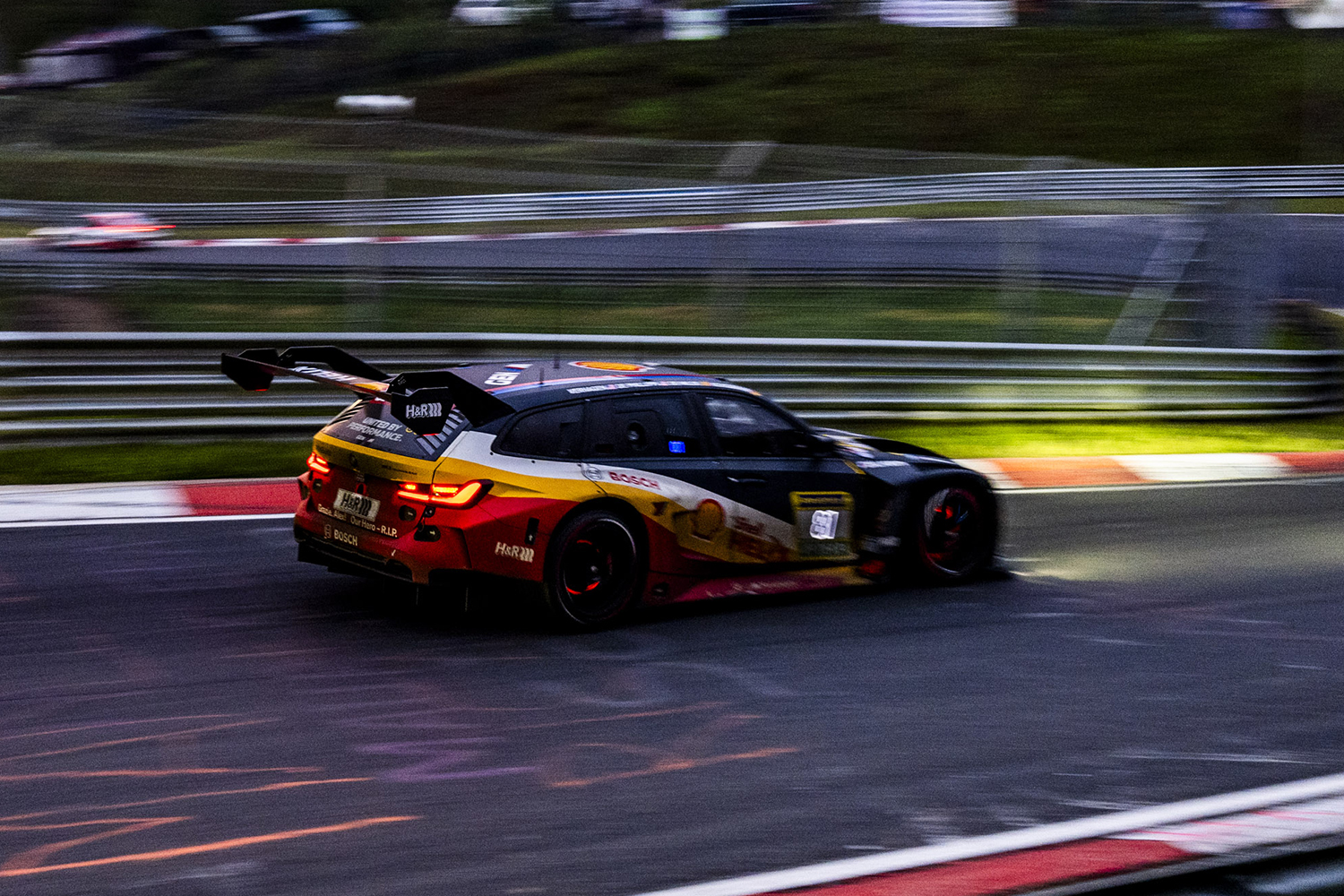 BMW M3 ツーリングGT3の走行