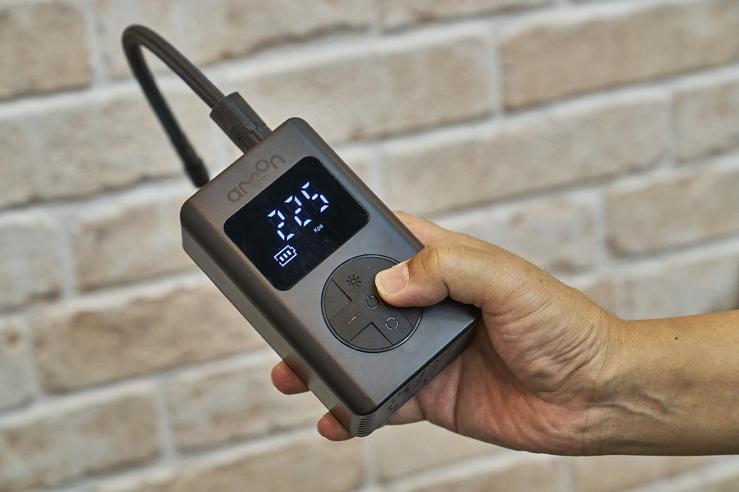 電源も水道もいらない「コードレス電動カー用品」の本当の実力を編集部員が試した 〜 画像33