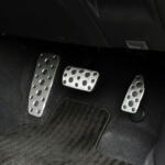 【画像】教習所ではNGの「送りハンドル」がじつは正解！　レーシングドライバーが明かす本当のステアリング操作術 〜 画像11