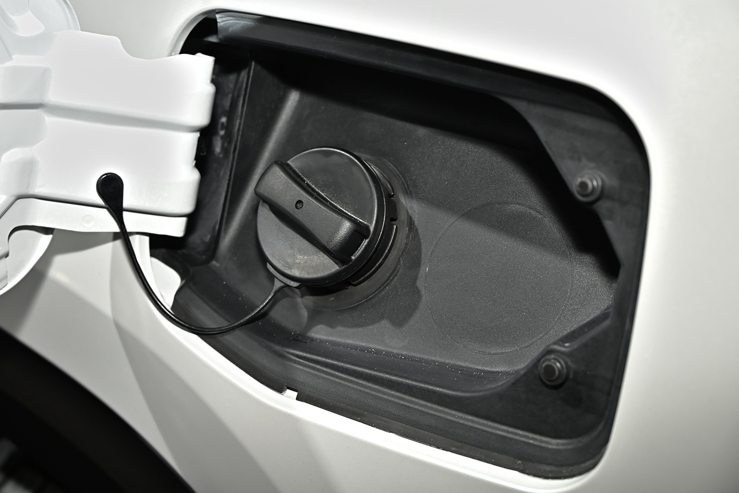 新型パジェロのタイ仕様純正用品車が「日本でも欲しい」と思わせる完成度だった 〜 画像11