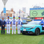 【画像】横浜スタジアムのベイスターズ戦は「リーフでリリーフ」！　新型リーフがベイスターズ仕様のリリーフカーに変身 〜 画像3