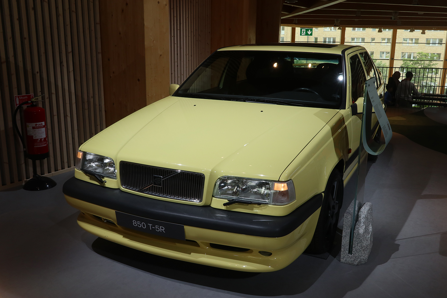 1991-96 Volvo 850 4-Door Sedan