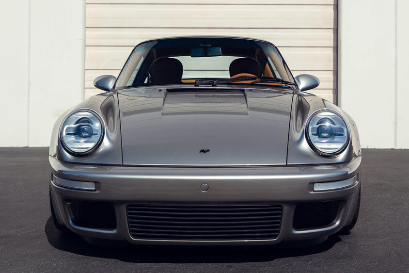 ちょっと古い911に見えるが「完全別物」。RUFが放つ最高速340km/hの完全オリジナル車「エーラ」の凄まじい中身
