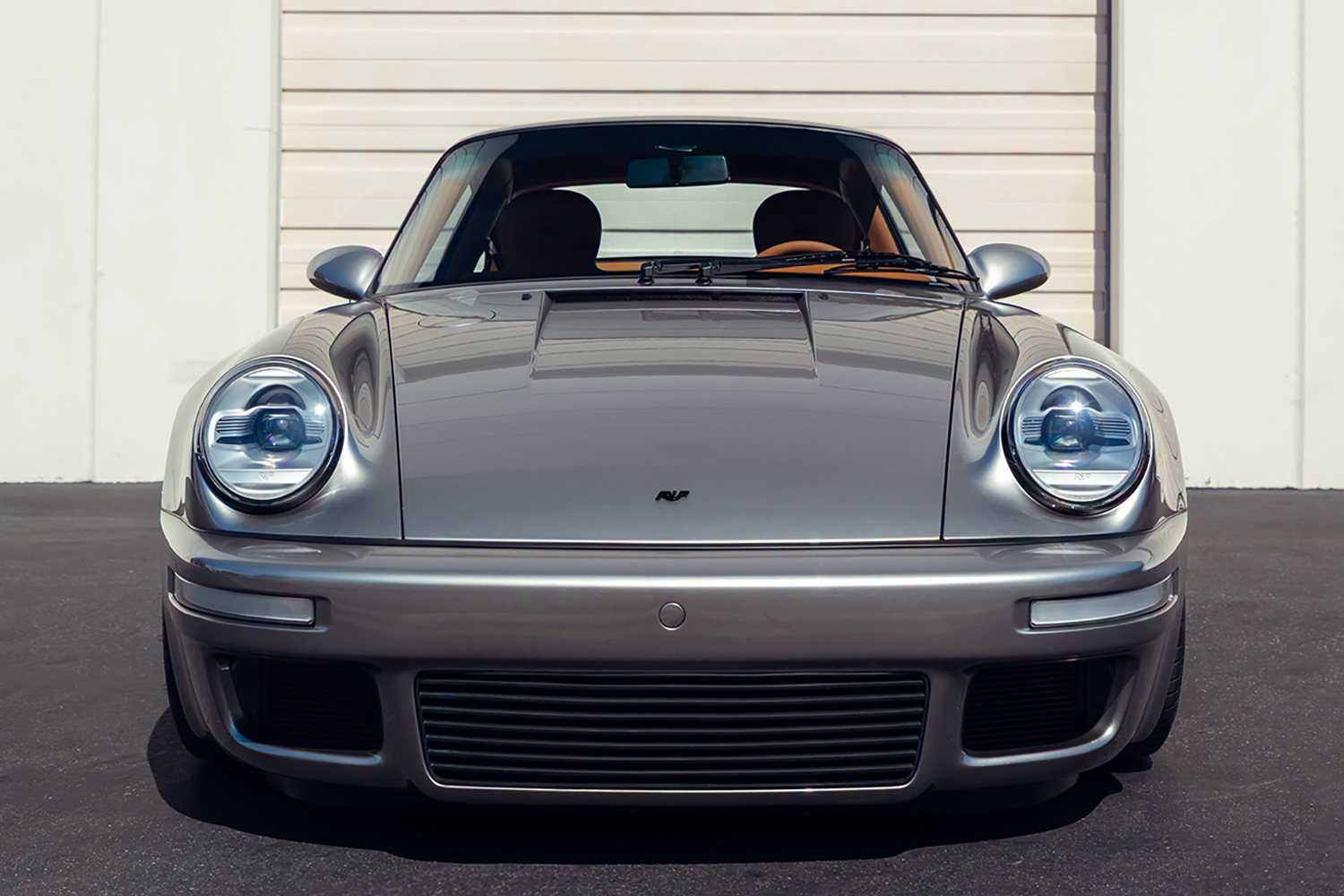 ちょっと古い911に見えるが「完全別物」。RUFが放つ最高速340km/hの完全オリジナル車「エーラ」の凄まじい中身