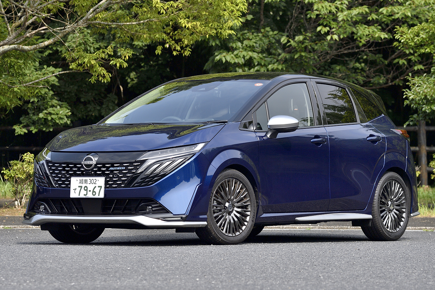 日産ノートオーラAutechのフロントスタイリング