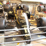 【画像】F1マシンが空を舞う！　6000km走破で見つけた米国「ロータス博物館」の常識破りな展示に絶句 〜 画像14