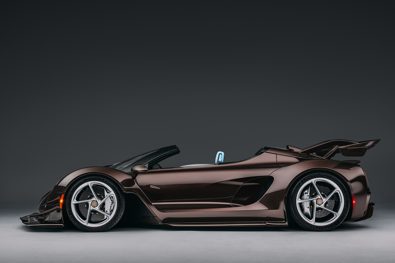 世界最速ハイパーカー「ジンガー21Cスパイダー」は1287馬力で約４億3000万円 〜 画像12