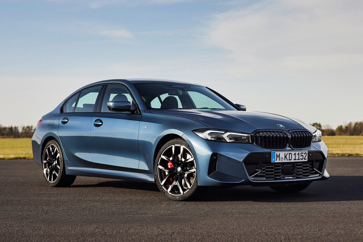 前後重量配分が50:50のBMW