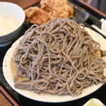 蕎麦好きももつ煮好きも昇天確実！　味はもちろん量もアッパレな食堂に川越で突入【Ｐ専食堂】