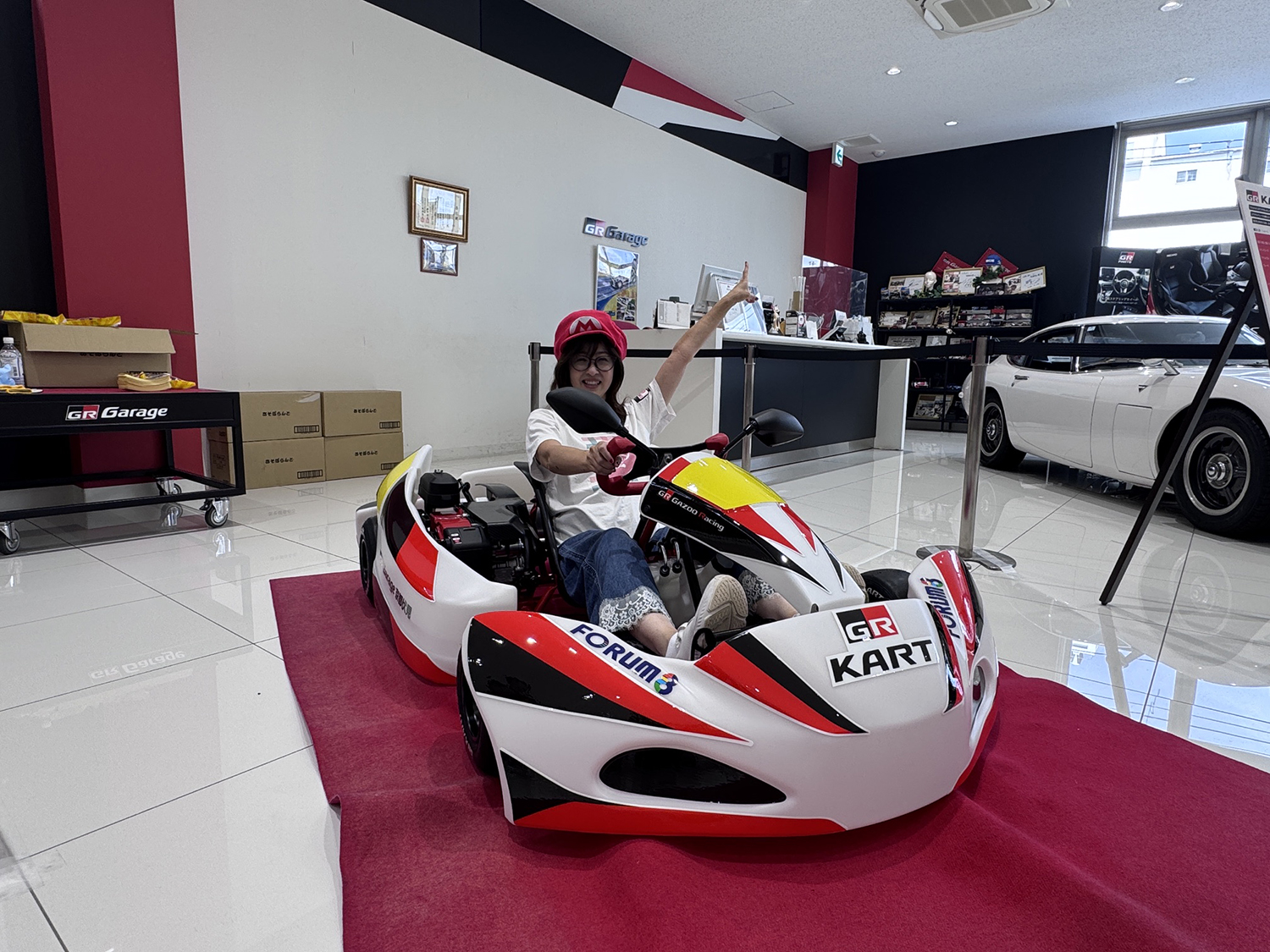 GR Garage 京都伏見の店内