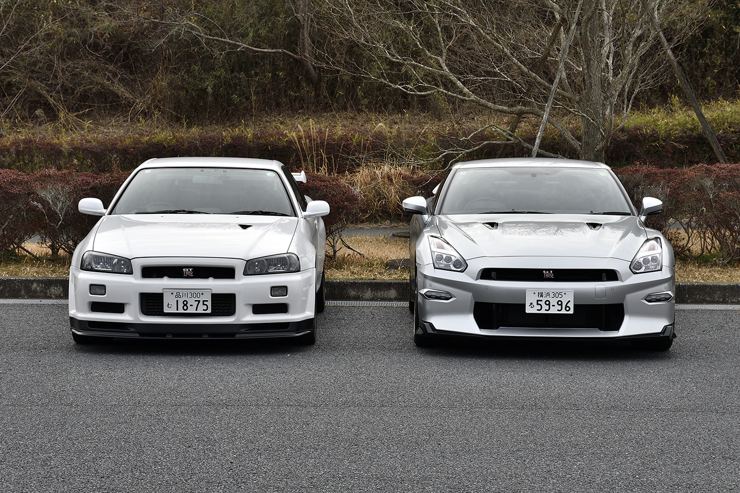 Ｒ34型スカイラインGT-RとR35型GT-R