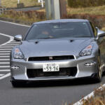 【画像】生産終了のR35GT-Rと極上のR34GT-Rを乗り比べて語る！　ドリキンが次期型GT-Rに期待するもの【土屋圭市 峠賛歌】 〜 画像30