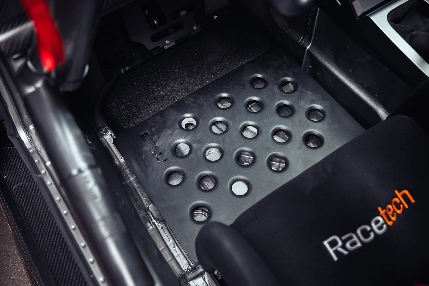 モントレーで公開された２億円超の「ギュンターワークスGXR-Evo」は究極のレストモッドだ 〜 画像42